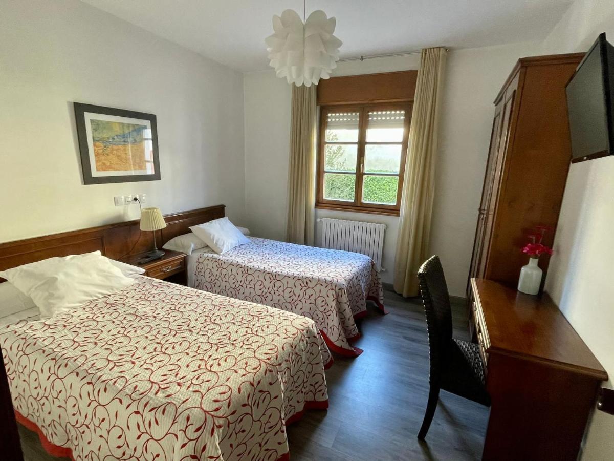 Hotel La Bilbaina De Vegadeo Luaran gambar