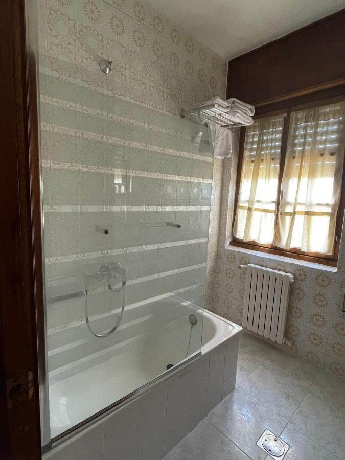 Hotel La Bilbaina De Vegadeo Luaran gambar