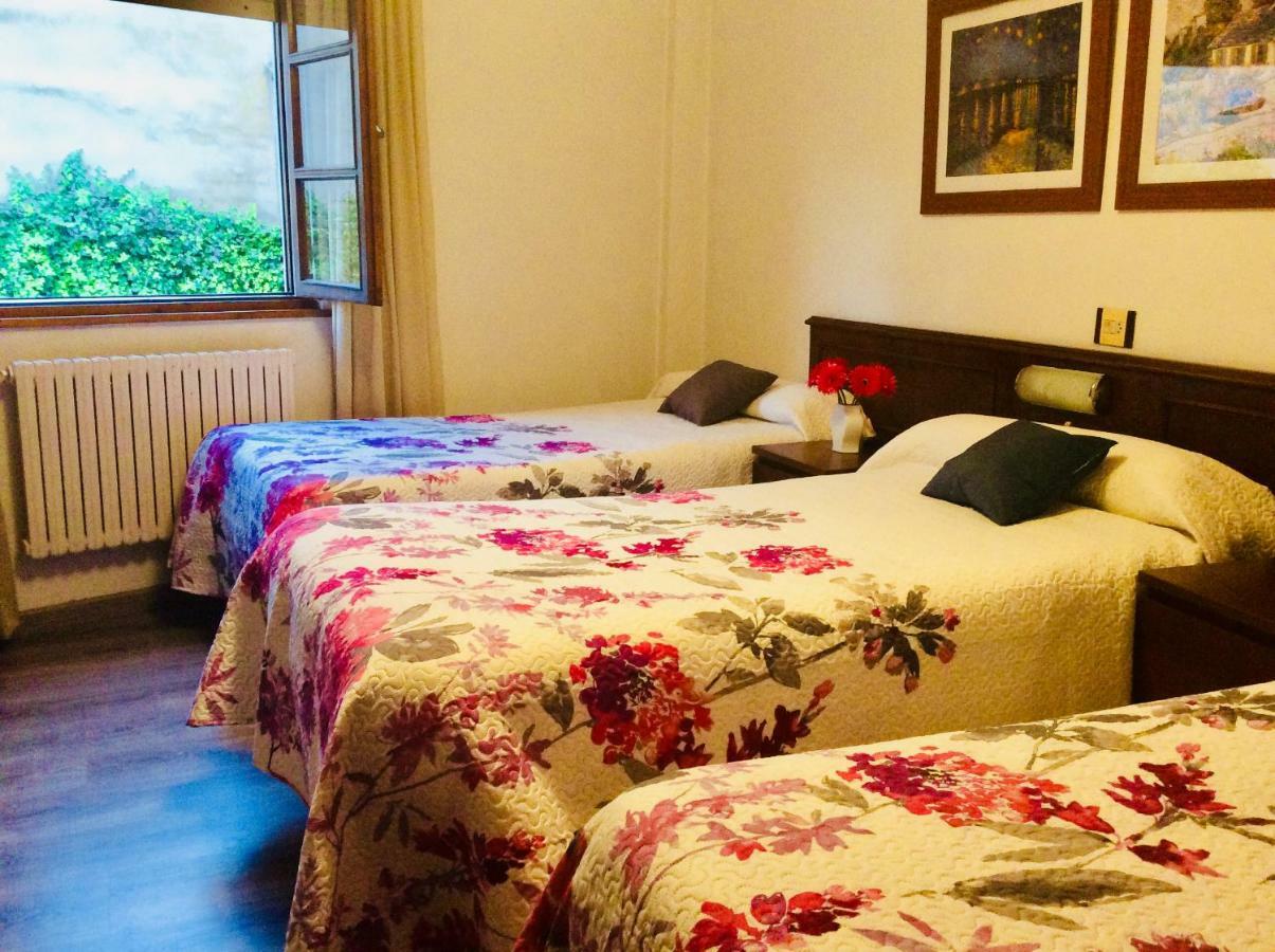 Hotel La Bilbaina De Vegadeo Luaran gambar